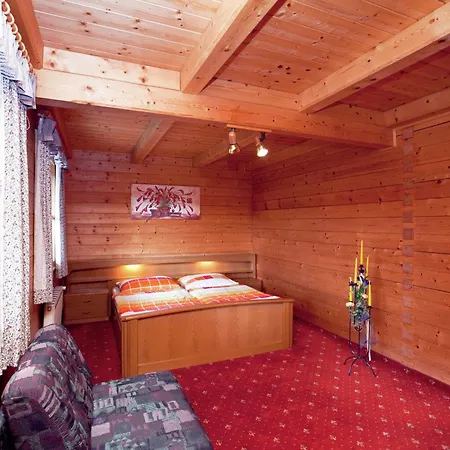 Alpine Retreat With Mountain Views Appartement