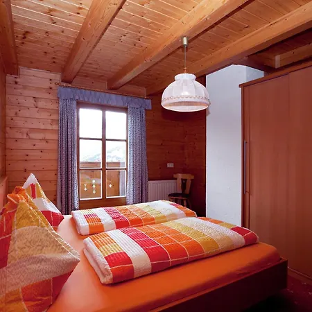 Alpine Retreat With Mountain Views *