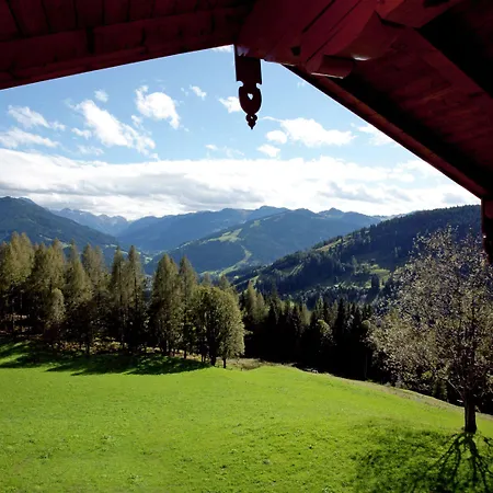 Appartement Alpine Retreat With Mountain Views Wagrain